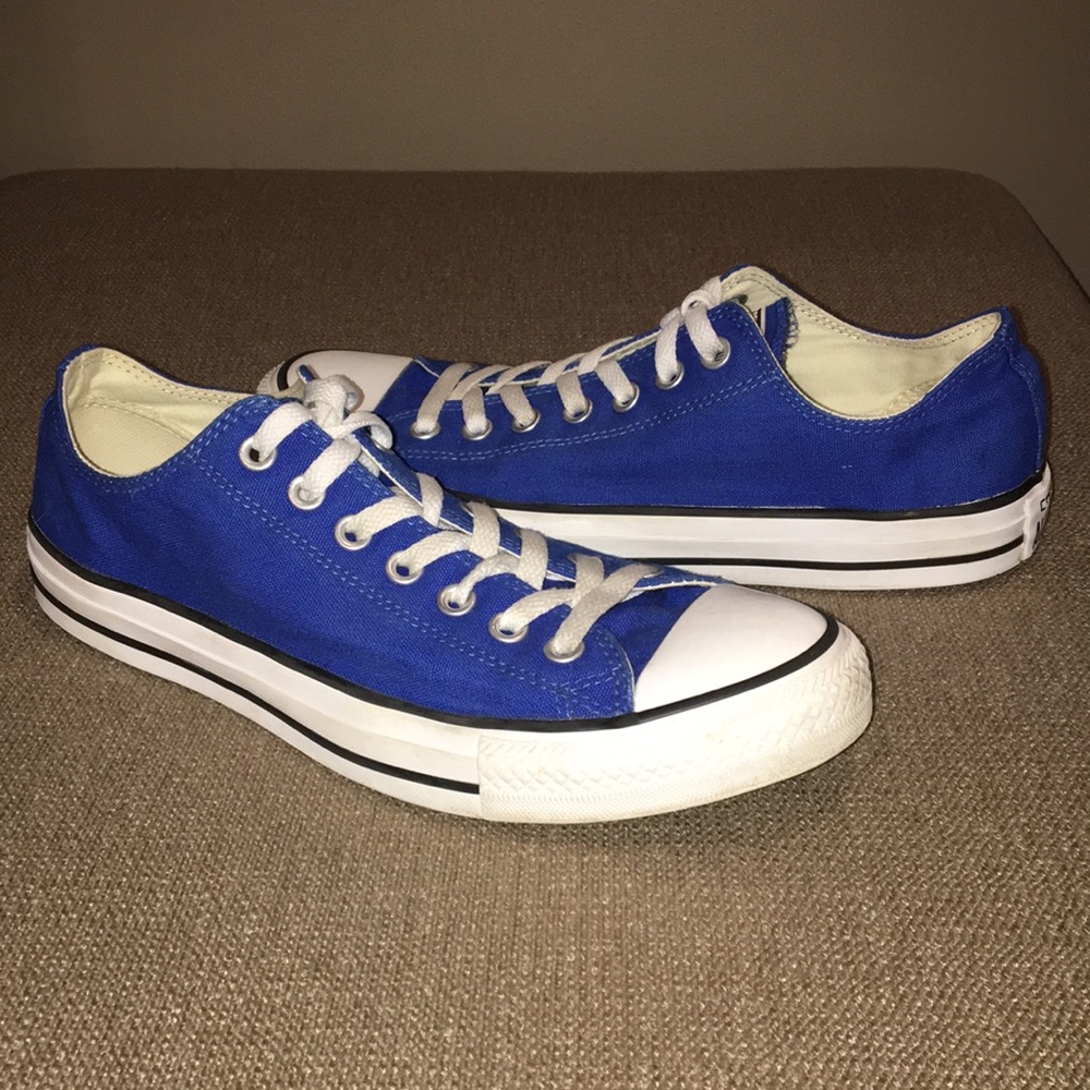 CONVERSE Chuck Taylors Women sz10.5 (Men 8.5)